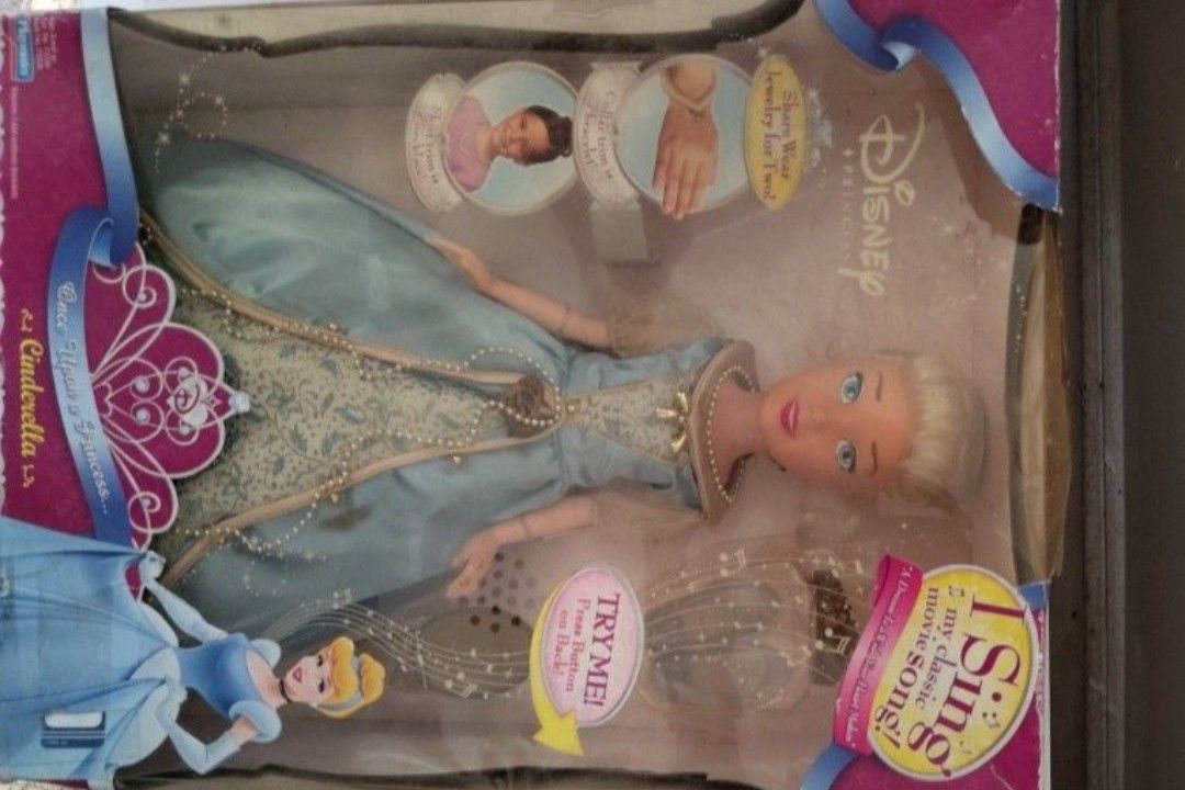 DISNEY PRINCESS SING MY FAVORITE SONGS.