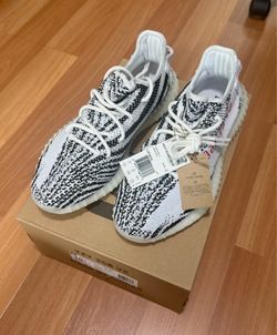 Yeezy Boost 350 V2 Zebra 10.5M