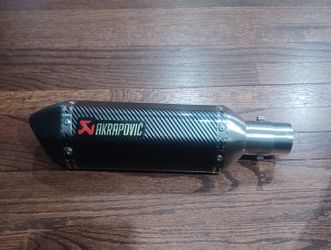 AKRAPOVIC CARBON SLIP ON MUFFLER