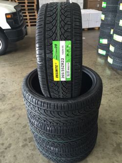 BRAND NEW 265/35/22 DELINTE D8 TIRES!!!!!