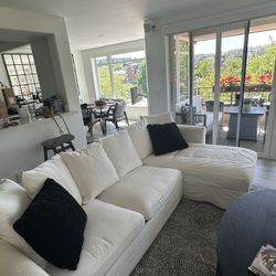 Perfect Like New, Recently Professionally Cleaned, 3 Seat Sofa Sectional Couch w/ Chaise and Pull Out Sleeper 
