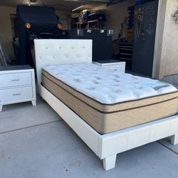 Twin Platform Bed W/ Mattress & Matching Nightstands! 