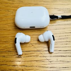Apple Airpods Pro 2nd Generation With Magsafe Charging Case