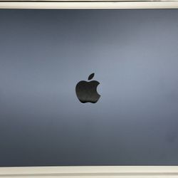 15-inch MacBook Air with Apple M2 chip 💻 💻 💻🔥on sale 