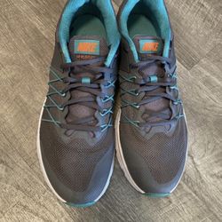 Nike•,•                Air•,•                      Shoes},•••,••
