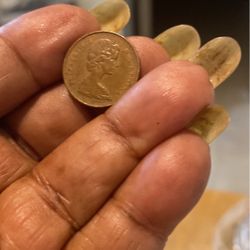 1975.  Elizabeth Canadian I Cent. For Sale 