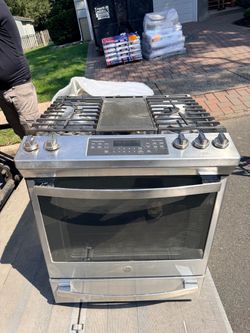 GE Gas Range