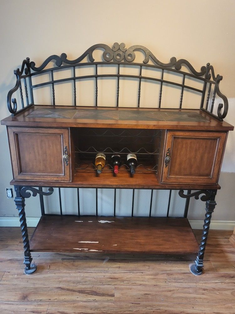 Wine Cabinet 