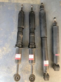 Tokico Toyota 4Runner struts