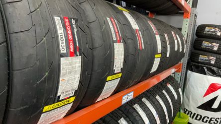 315/35/20 Nitto 555R 2