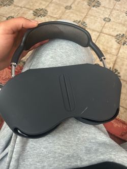Apple AirPod maxes 100% authentic