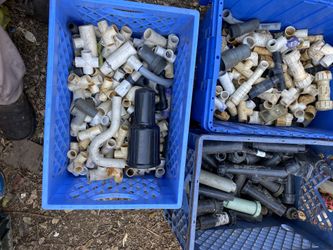 Pipe Fittings / Joints. 5$ Per Box