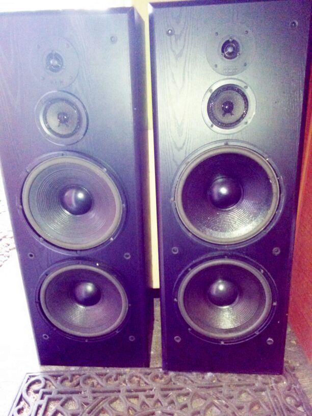 KLH dual 12" subs. Floor standing tower speakers