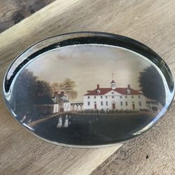 Vtg  Mount Vernon  Cast GLASS  Picture Paperweight - Print Of 1792 Painting