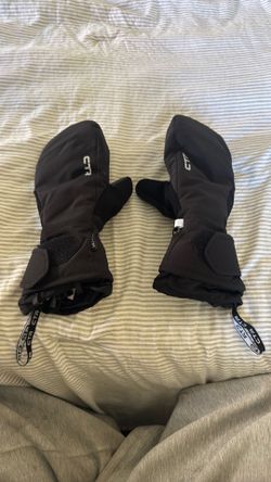 snow gloves CTR brand new
