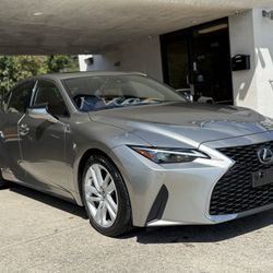 2023 Lexus IS 300