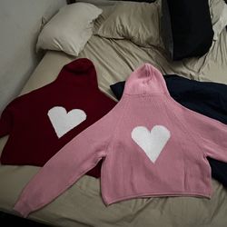 VWOOLLO KNIT HOODIE (RED and PINK )