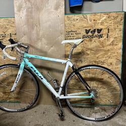 Fuji finest 1.0 women's road bike sale