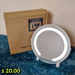 Round vanity mirror
