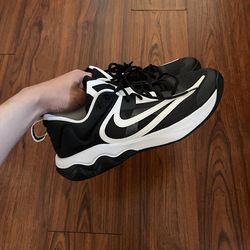 Men’s Nike Giannis Immortality 3