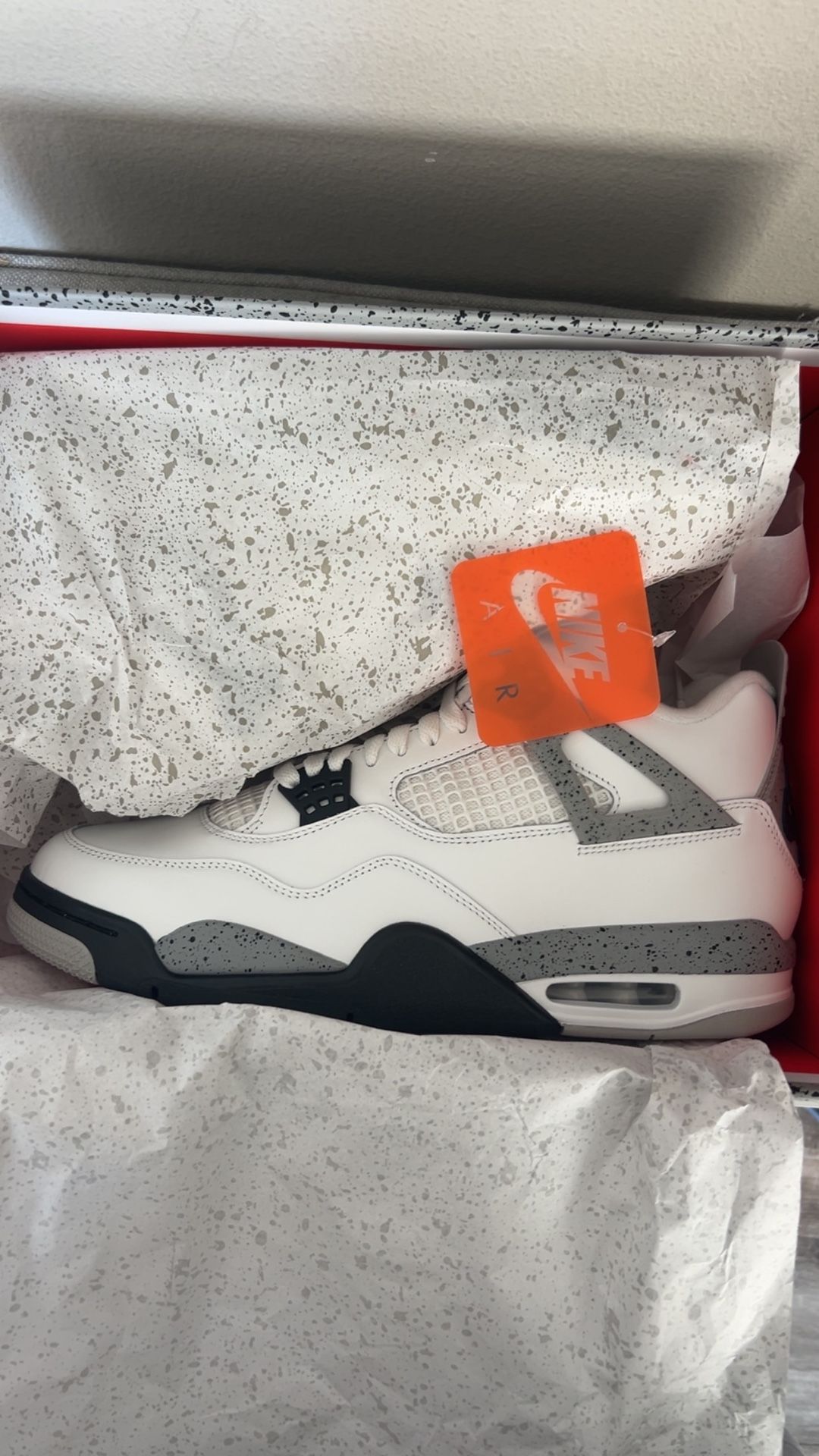 Retro Jordan 4s Cement 