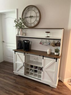 Hutch/Storage Cabinet