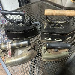 Antique Coal Iron: Vintage Cast Metal Ironing  , electric vintage iron