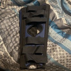 Large Leg/knee Brace