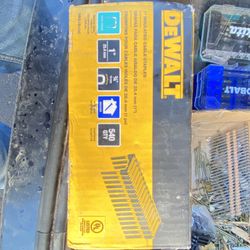 5 Boxes Dewalt Cable Staples 