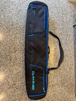 Dakine 157 cm Padded Snowboard Bag with Gear Pockets