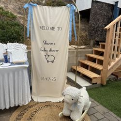 Personalized Linen Signage 