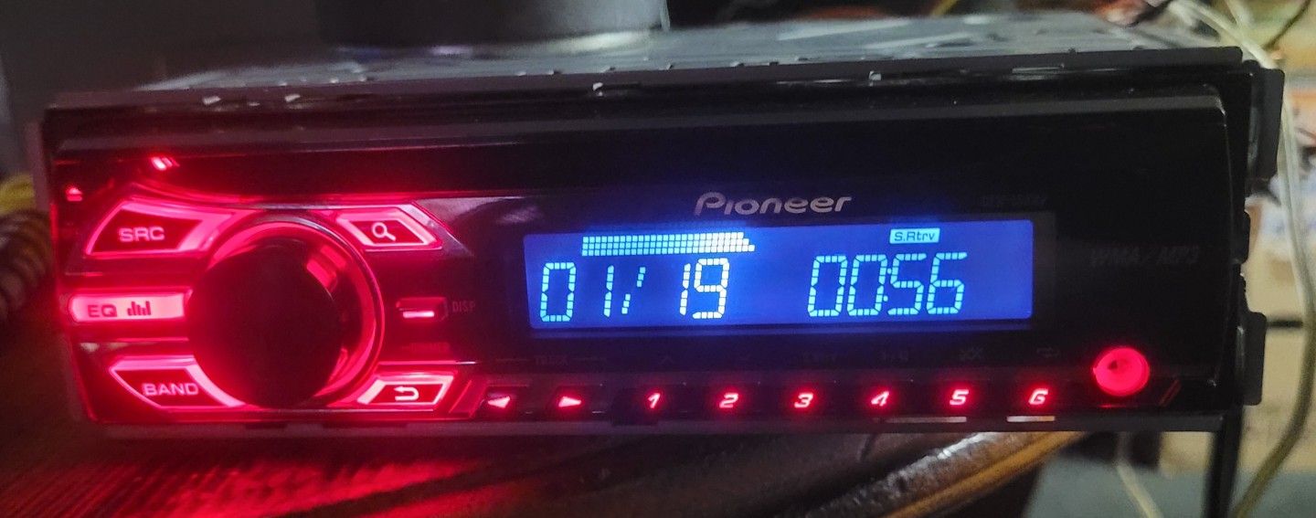 Pioneer CD Player. Radio