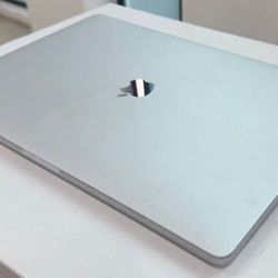 Macbook Pro 16" Laptop 