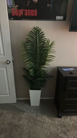 Artificial Palm Plant (Good condition)