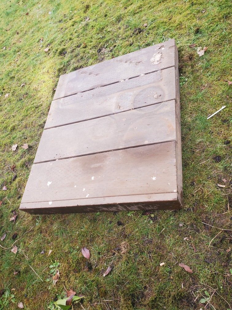 FREE Heavy duty pallet