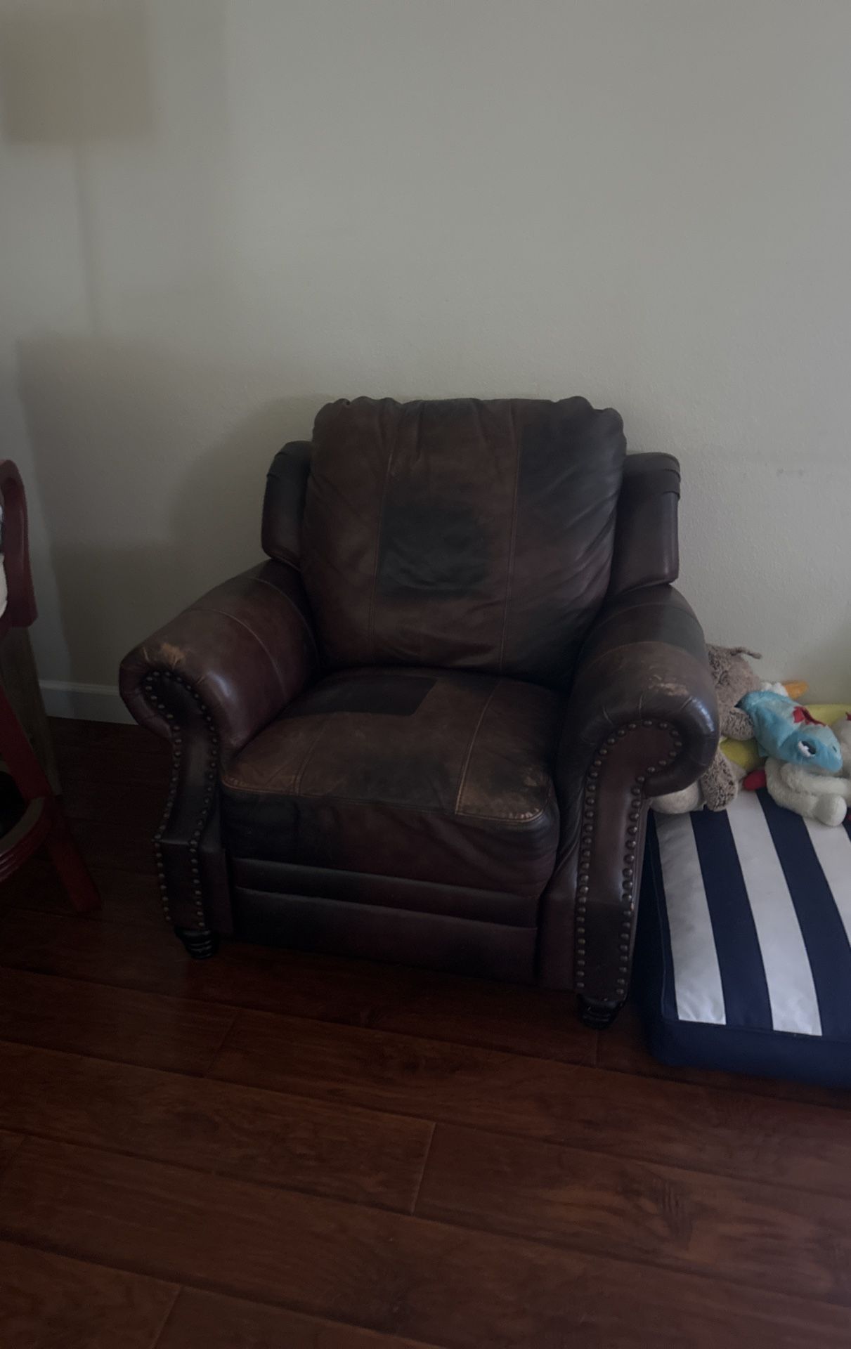 Leather Sofa Set