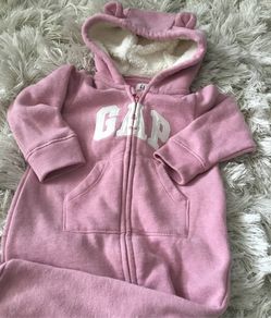 Baby Gap size 6-12 months 1 piece bunting zip up