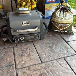 Ninja Wood fire Grill