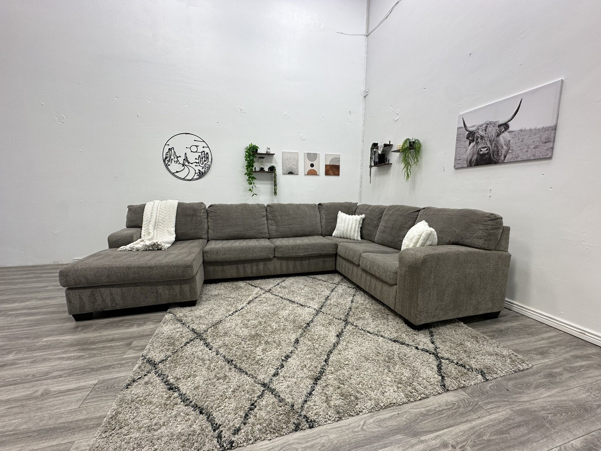 Sectional Couch - Free Delivery 