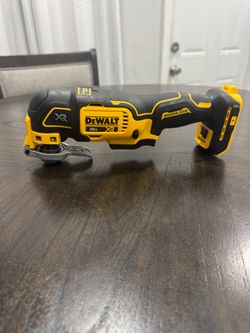 DEWALT 20V MAX XR Cordless Brushless 3-Speed Oscillating Multi Tool (Tool Only)