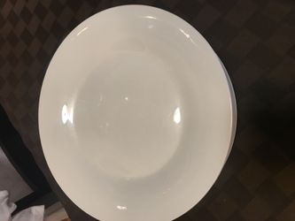 White round plates