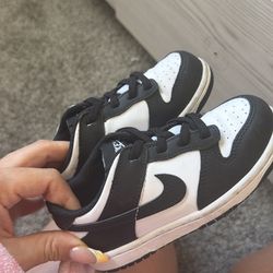 Nike size 10 toddler