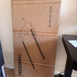 Brand New Treadmill Walking Pad With Incline