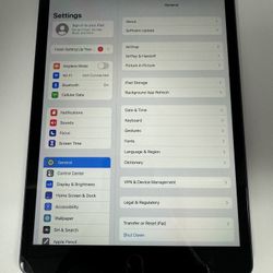 Ipad 7th gen 32 GB, Wifi + 4G LTE (Unlocked) Space Gray