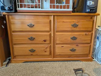 Solid wood chest of drawers