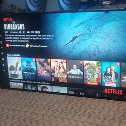 Samsung  smartv  65 pulgadas tiene control no vase para ponerla colgada enla pared en perfectas Condiciones