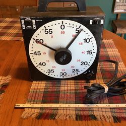 Universal GraLab 171 Universal Darkroom timer, precise timing for critical processes for photography Multiple plugs, precise timing, long cord bold nu