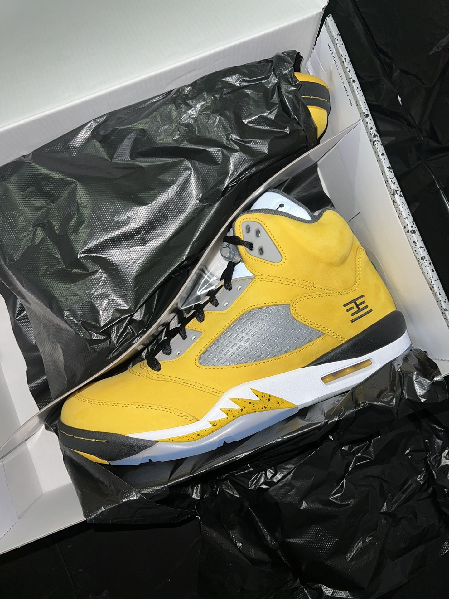Jordan 5 Retro Tokyo size 12.5 DS new bred 1 4 travis nike undftd 8 8.5 9 9.5 10 10.5 11 11.5 12 12.5 13 sb dunk lo hi