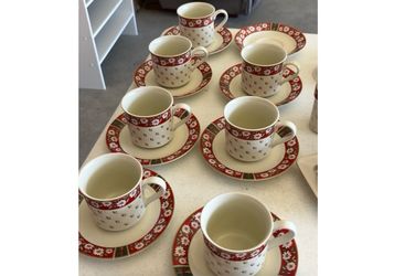 BEAUTIFUL Christmas Dinnerware Set