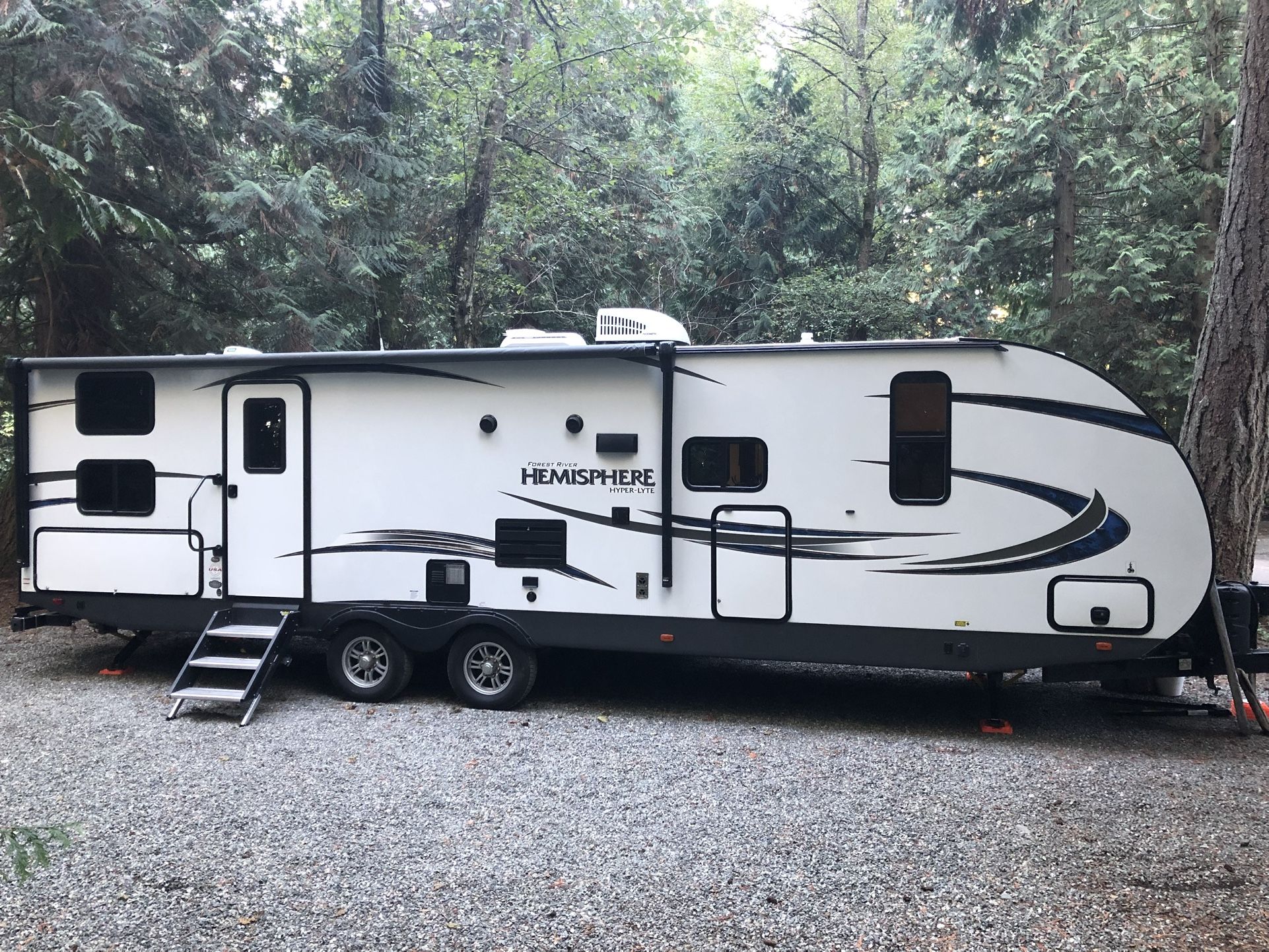 2019 Forest River Salem Hemisphere 26BHKHL